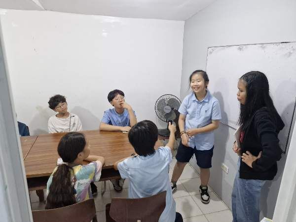 The children's evening class