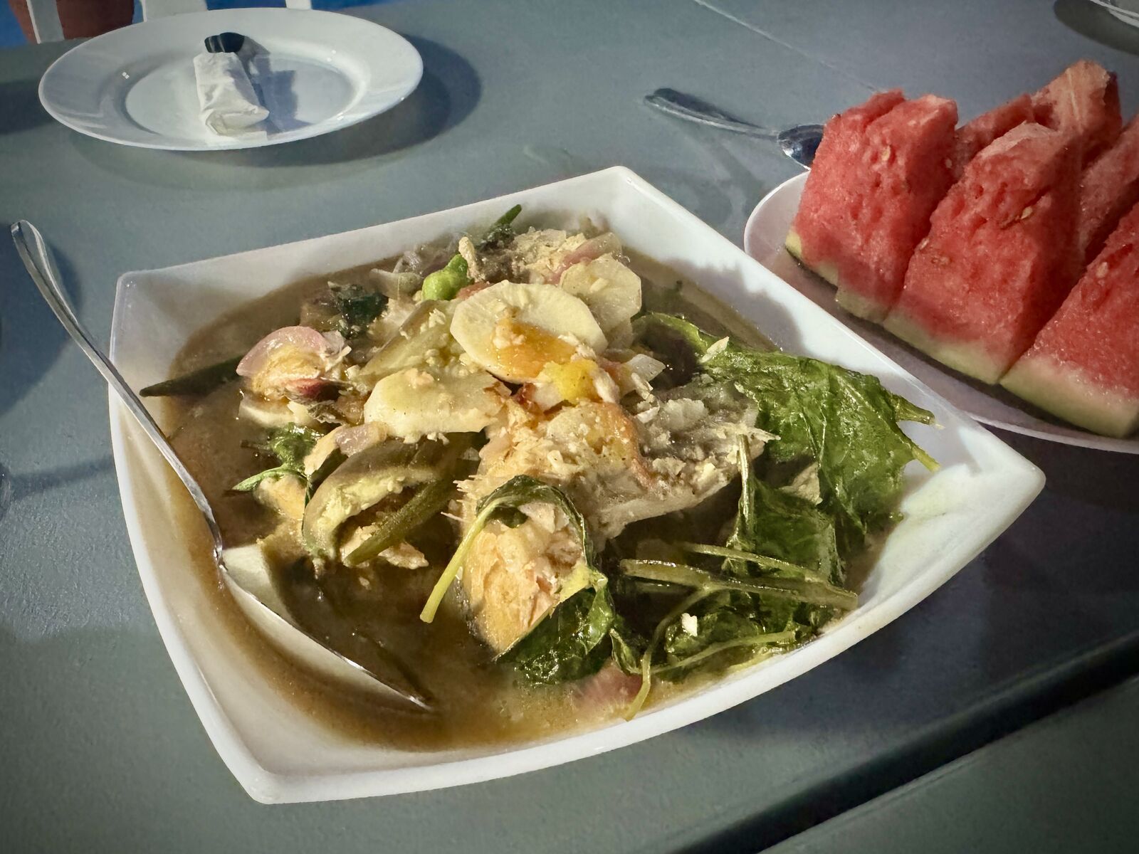 Синиганг с лососем