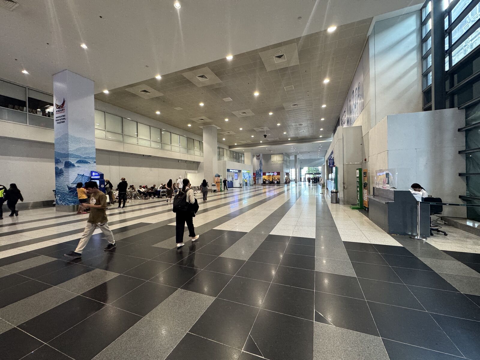 The interior of Manila Airport